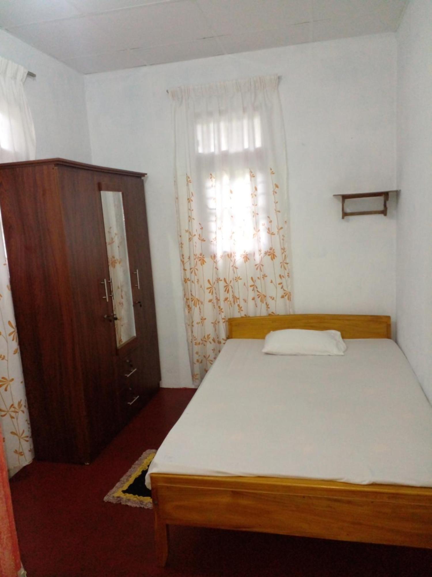 Coco One Holiday Inn Mirissa Kamer foto